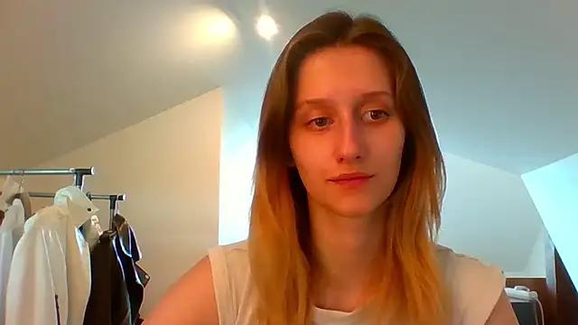 LUNA_delight from StripChat is Freechat