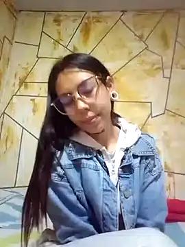 Lunaalx from StripChat is Freechat