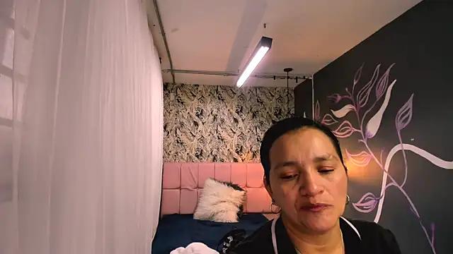 MarilynMiilf_ from StripChat is Freechat