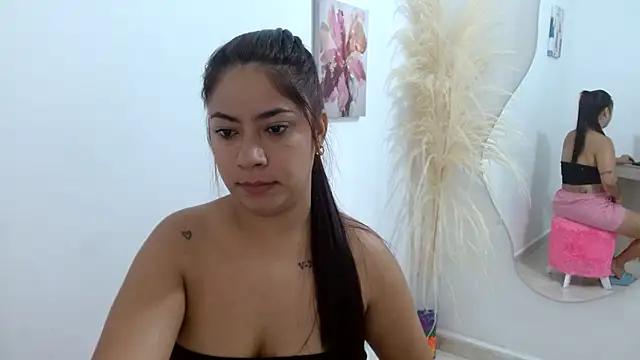 Mary_Pompis from StripChat is Freechat