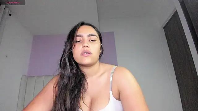 Mhia_palmer from StripChat is Freechat