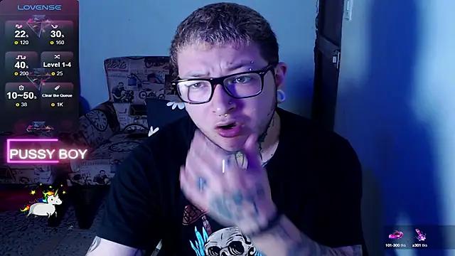 princeFtm from StripChat is Freechat