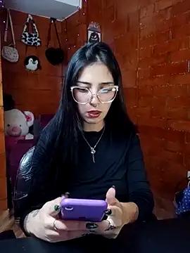 Raven__purple from StripChat is Freechat