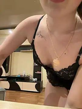 sexyy_girl_ from StripChat is Freechat