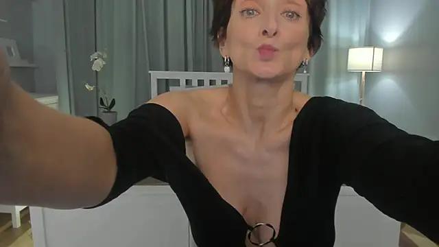 SimonaDeBeauvoir from StripChat is Freechat