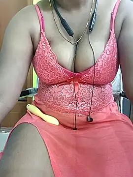 Tamilbigboobie from StripChat is Freechat