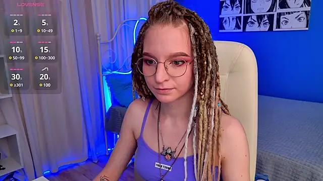 VioletShine from StripChat is Freechat